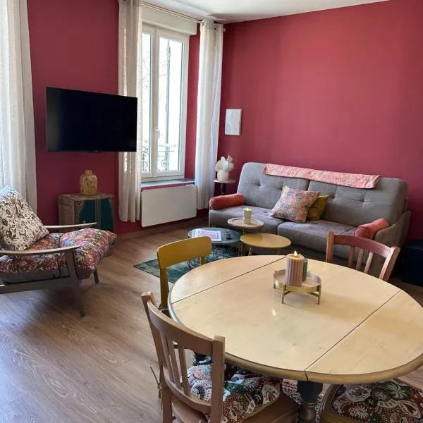 L'Écrin des Arts - appartement avec jardin au coeur de la Côte des Blancs，位于Avize的酒店