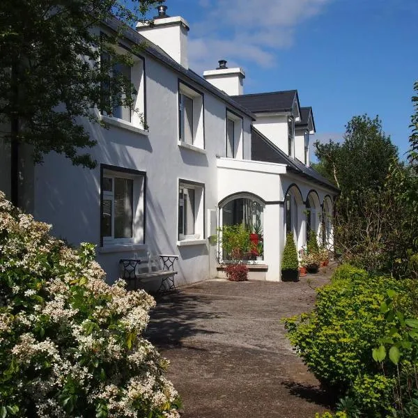 Ballycommane House & Garden，位于Letterlicky Bridge的酒店