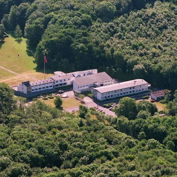 Hotel Juelsminde Strand，位于尤尔斯明讷的酒店