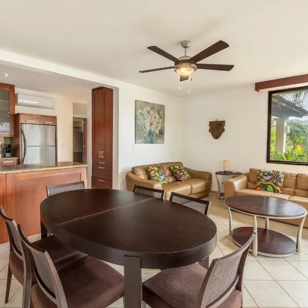 Rustic 2bed2bath Condo With Sunset View，位于科克的酒店
