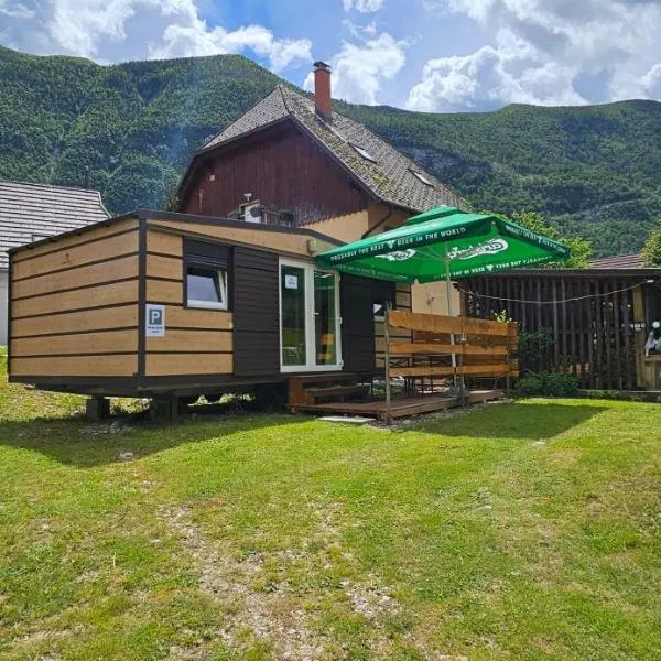 Simonai Mobile Homes，位于Čezsoča的酒店
