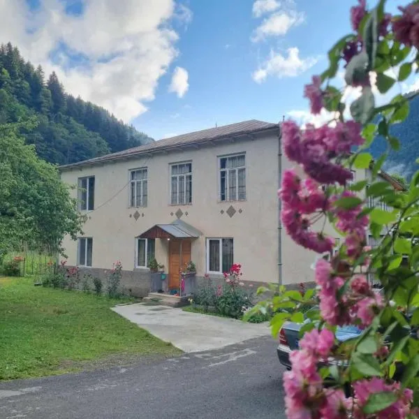 Napertskala Guesthouse，位于Utsera的酒店