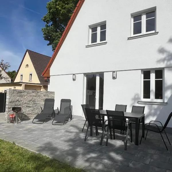 Ferienhaus Constanze Mücheln am Geiseltalsee für bis zu 6 Personen, Terrasse, Garage,位于Stöbnitz的酒店