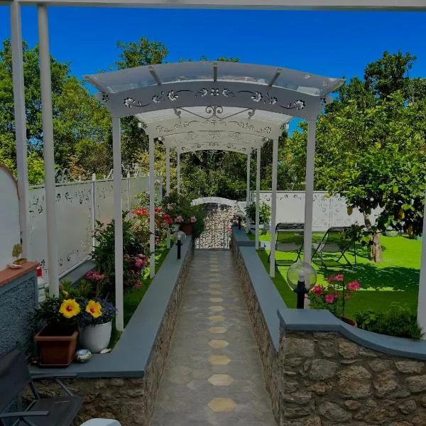 Capri Melody，位于阿纳卡普里的酒店