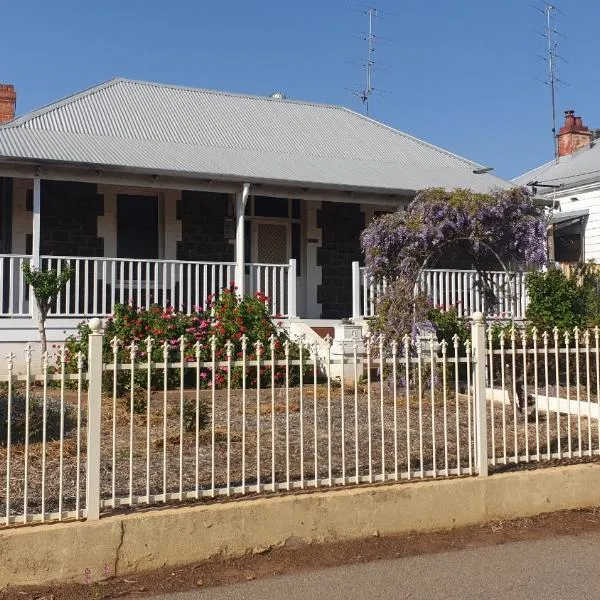 Roseneath Cottage，位于诺瑟姆的酒店