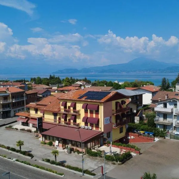Hotel Primavera，位于佩斯基耶拉德加达的酒店