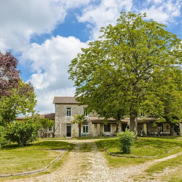 Chambre d'hote Emeraude，位于Genouillé的酒店