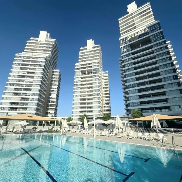 Sea pearl tower，位于内坦亚的酒店