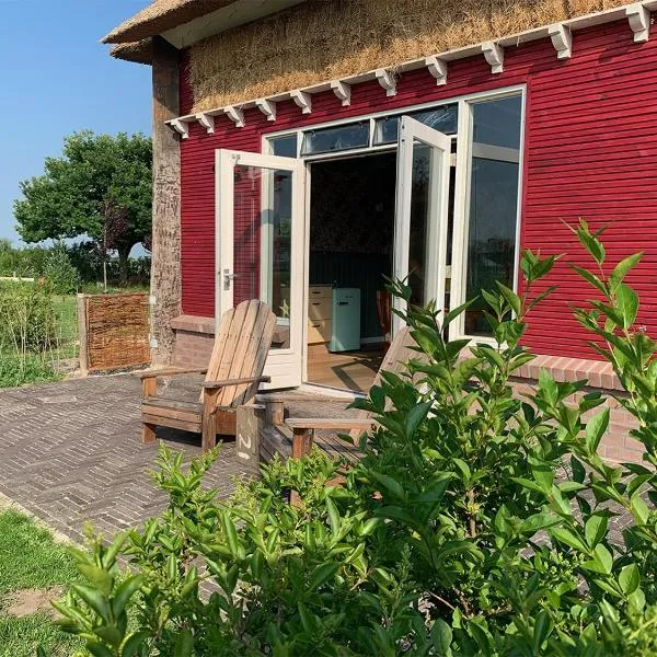 De Rooie Hooimijt，位于Ammerzoden的酒店