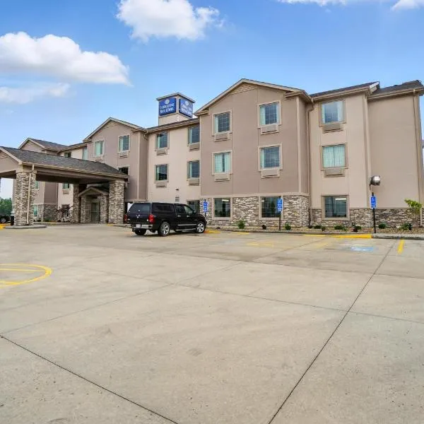 Cobblestone Hotel & Suites - Russells Point at Indian Lake,位于Russells Point的酒店