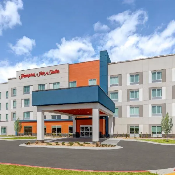 Hampton Inn & Suites by Hilton Little Rock Airport，位于小石城的酒店