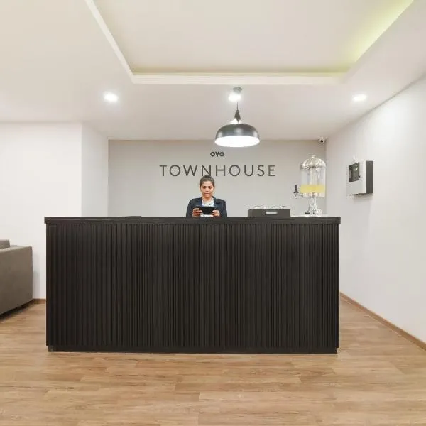 Super Townhouse Srm Kuppakonam Pudur，位于哥印拜陀的酒店