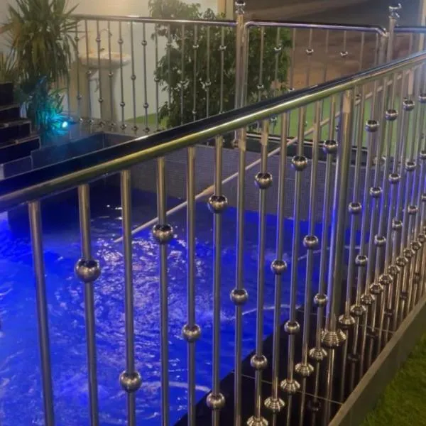 Luxray Night House，位于塔伊夫的酒店