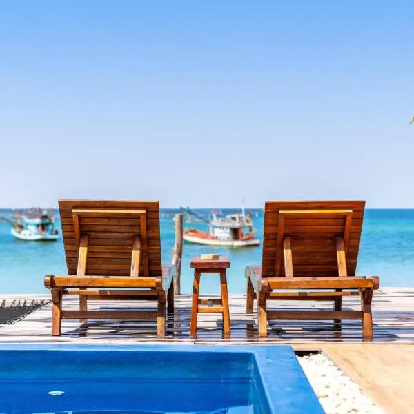 SeaSalt BeachFront Holiday Home, Private pool, 2 Bedroom house，位于恰洛克拉姆的酒店