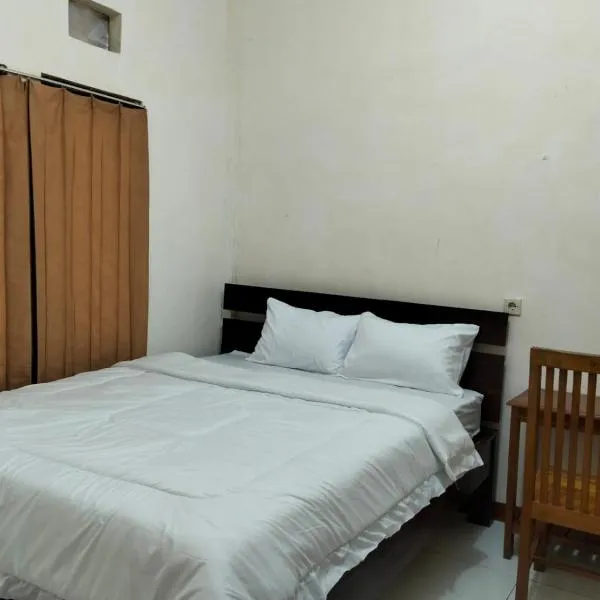 Ochabajo Homestay，位于Komodo Labuan Bajo Airport的酒店