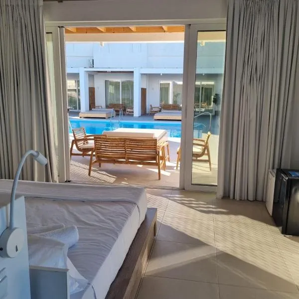 Blue Summer Luxury Suites，位于库鲁塔的酒店
