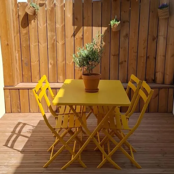 le 4 côté Ardèche，位于Viviers的酒店