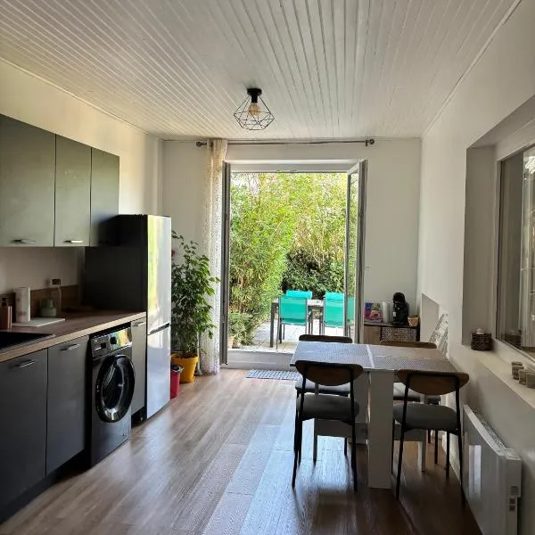 Maison de village avec exterieur -Luberon - Villelaure，位于Villelaure的酒店