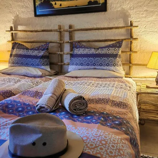 Daan Viljoen Self-Catering，位于温特和克的酒店