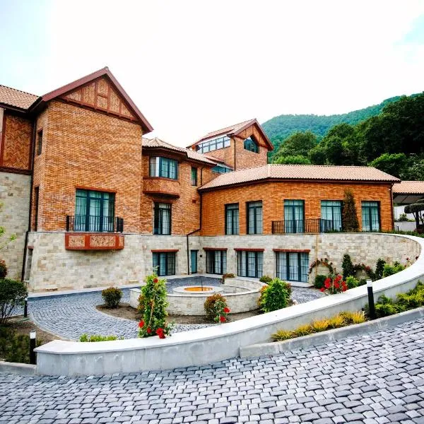 Hill Chalet Hotel Gabala，位于盖贝莱的酒店