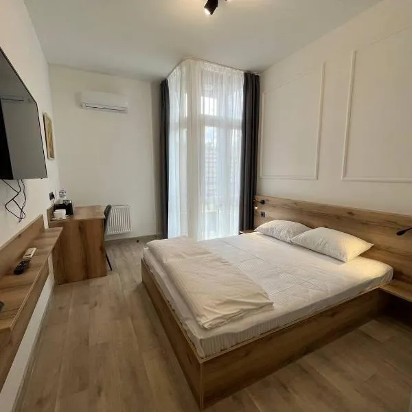 FOX Hostel，位于尼古拉耶夫的酒店