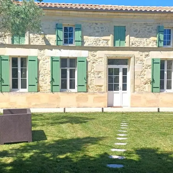 Aux vieilles vignes，位于Saugon的酒店
