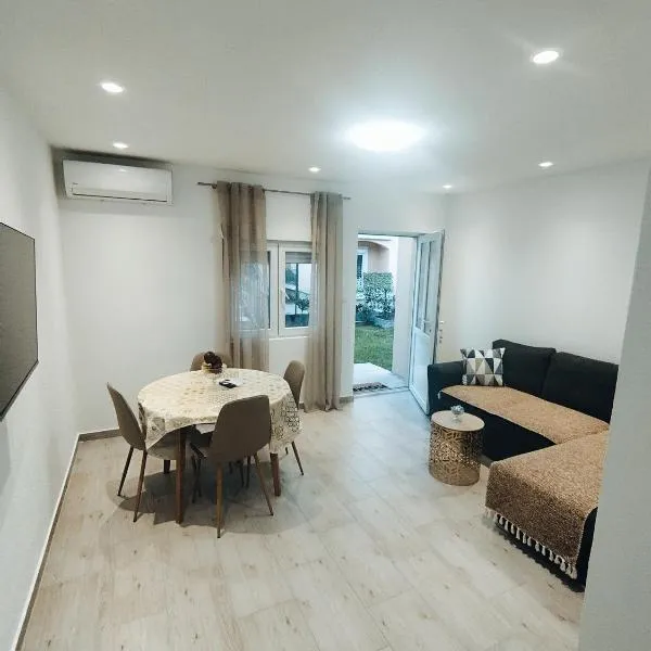 Jovan Apartman 2024，位于伊加洛的酒店