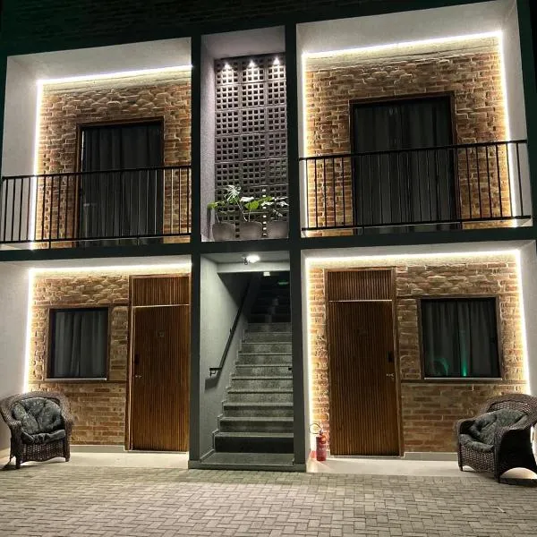 APARTAMENTOS BORA BORA II vila nova 600 METROS DA EXPOVILLE，位于约恩维利的酒店