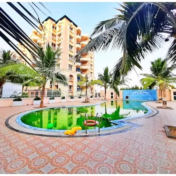 Hotel Santosh ! Residency Puri Near Sea Beach - Lift - Shared Parking - Swiming Pool Facilities - Spacious and Fully Air Conditioned Rooms - Best Hotel In Puri，位于普里的酒店