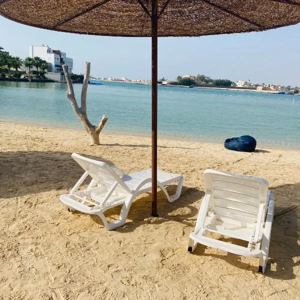 Dreams Beach Families Villa Durrat Al Arus فيلا عوائل الأحلام درة العروس，位于杜拉特阿拉尔的酒店