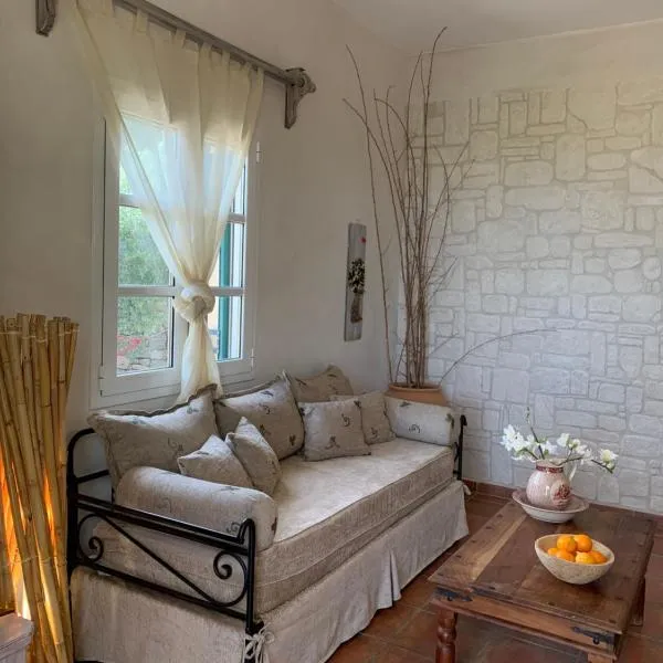 AMPELIA KYTHIRA，位于Livadi的酒店