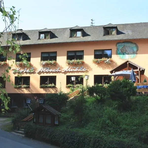 Waldhotel Albachmühle mit Albacher Stuben，位于Palzem的酒店