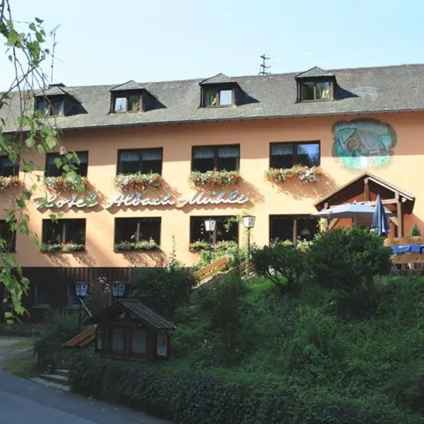 Waldhotel Albachmühle mit Albacher Stuben，位于Konz-Oberemmel的酒店