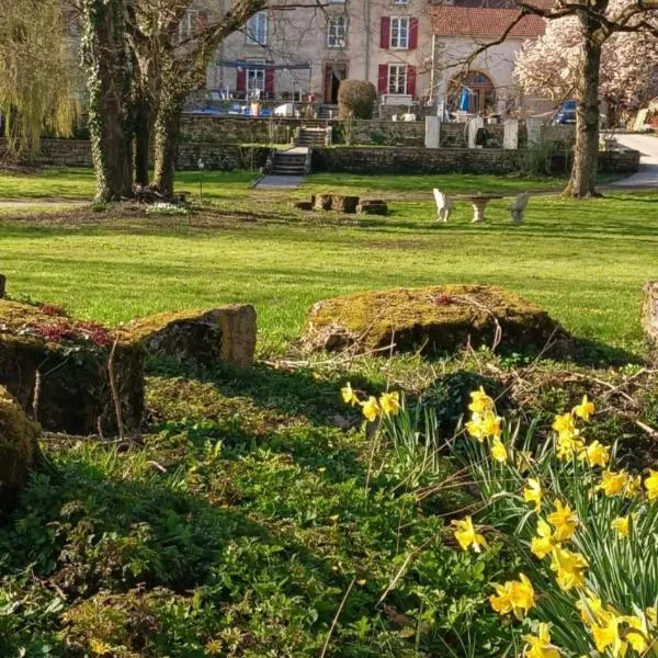 Le Domaine d'Élise Chambres et table d'hôtes - Vosges，位于Saint-Ouen-lès-Parey的酒店
