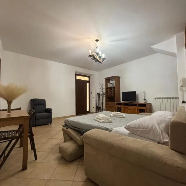 Casa Al Vicolo，位于塞拉韦扎的酒店