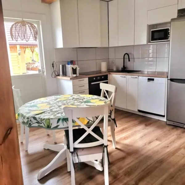 Postolove - a family home，位于Dubiny的酒店