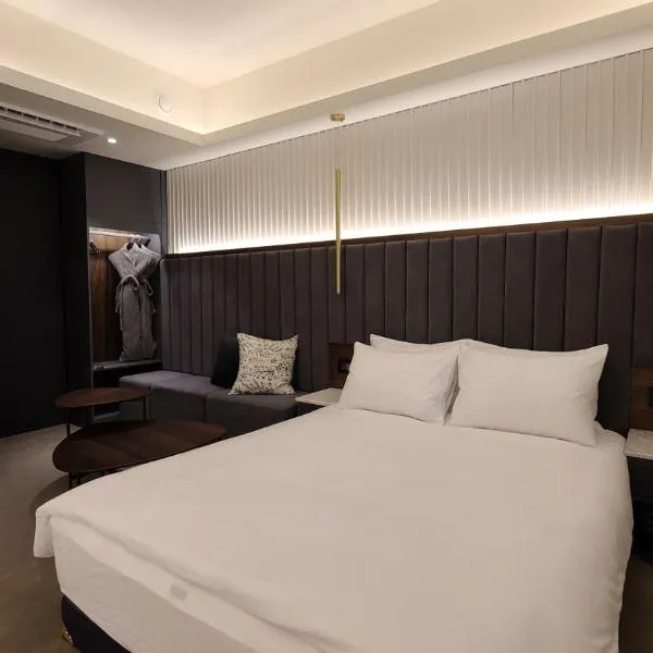 The Plain Hotel Dongyang，位于Okcheon的酒店