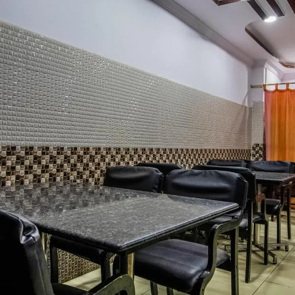 Hotel O Grand Brundavan，位于Secunderabad的酒店
