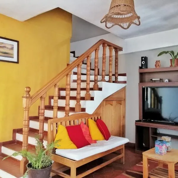 Pony's Lodge B&B，位于Caraz的酒店