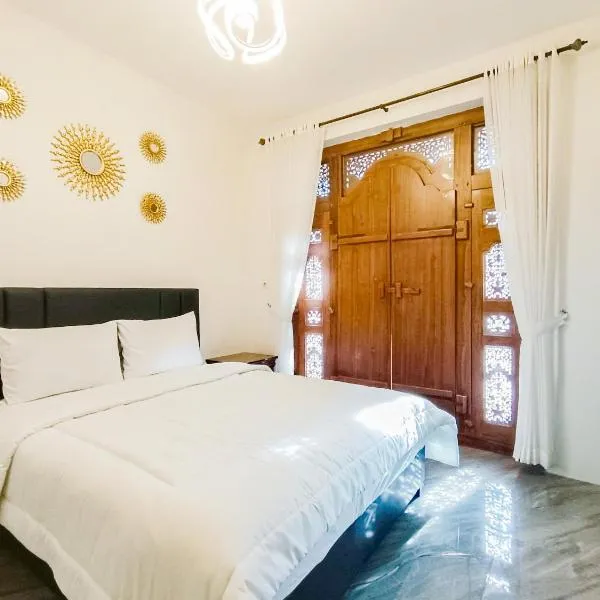MAHA LIVING Dieng Syariah RedPartner，位于迪昂的酒店