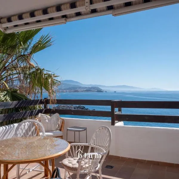 Vistas al mar en Urbanización Marina Playa，位于阿尔姆尼卡的酒店