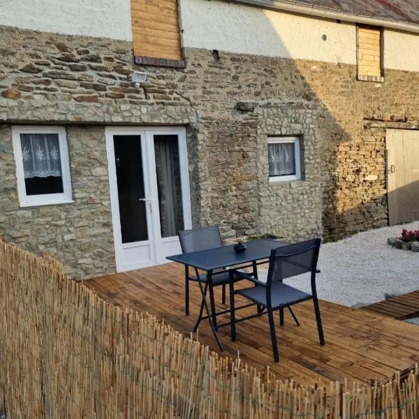 Les Antiers，位于Saint-Georges-dʼElle的酒店