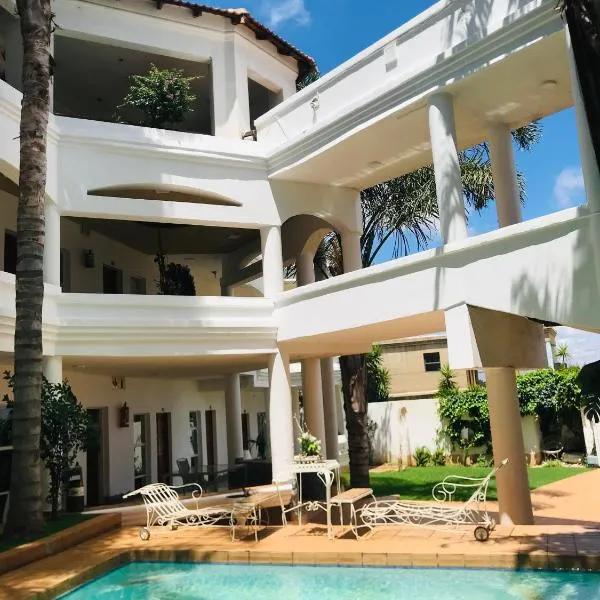 Vardos Lifestyle Guest House，位于索韦托的酒店