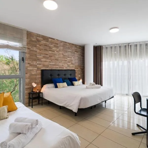 FIRA Gran Vía 2 - Private Rooms in a Shared Apartment - Habitaciones Privadas en Apartamento Compartido，位于略夫雷加特河畔奥斯皮塔莱特的酒店
