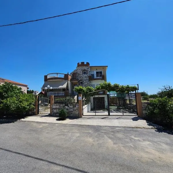 Sweet Dreams Villa，位于Pondolívadhon的酒店