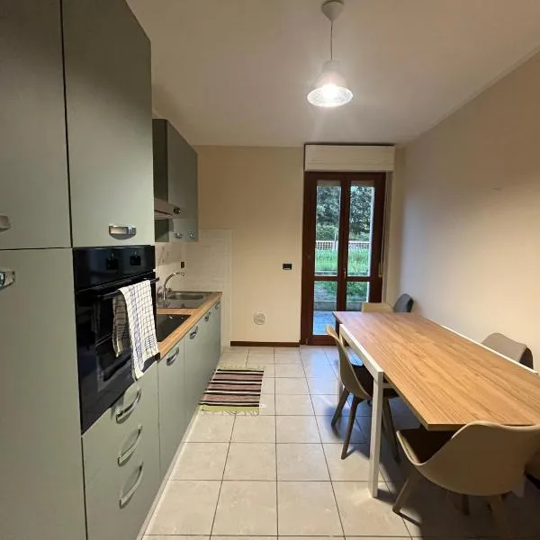 Casa Girasole，位于Bertonico的酒店