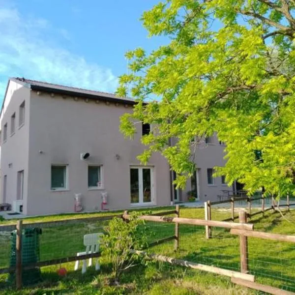 Agriturismo Natura Salute，位于圣比亚焦迪卡拉尔的酒店