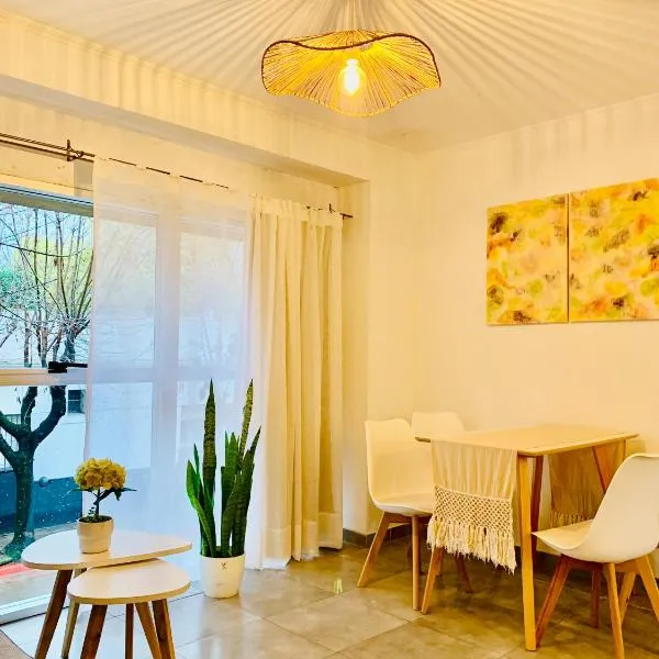 Ruka Depto Alquiler temporario en Mercedes，位于默西迪丝的酒店