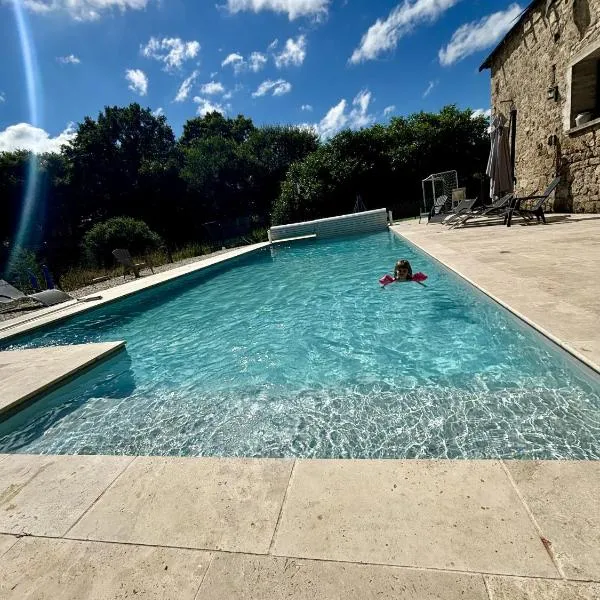 L'ancienne Epicerie de POIL，位于普瓦的酒店