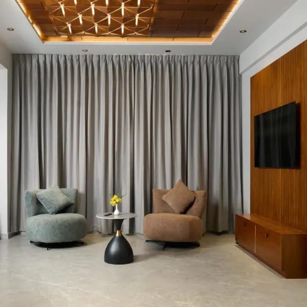 Goldencastle，位于Neyyāttinkara的酒店